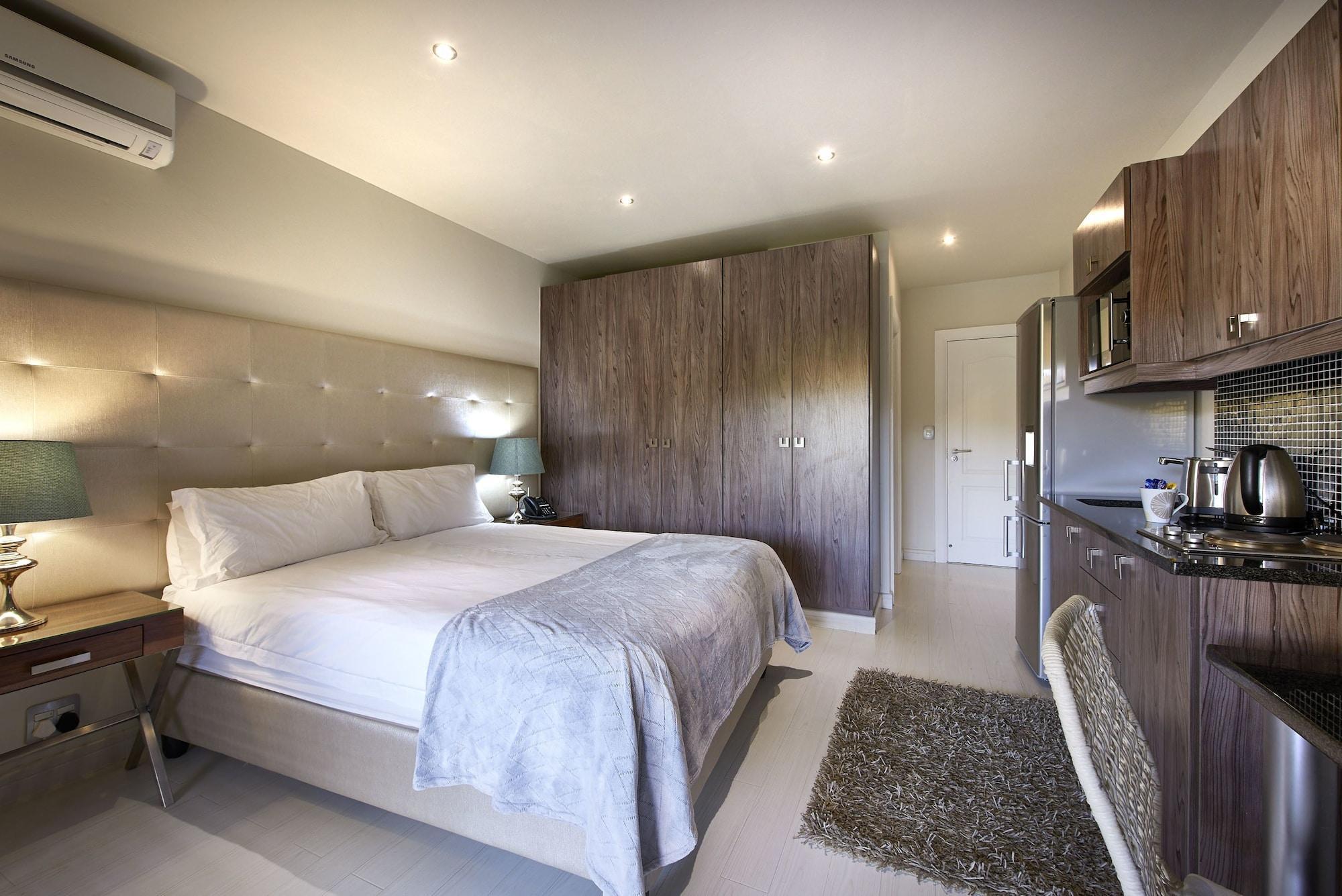 Dynasty Forest Sandown Self Catering Hotel Johannesburg Exterior photo