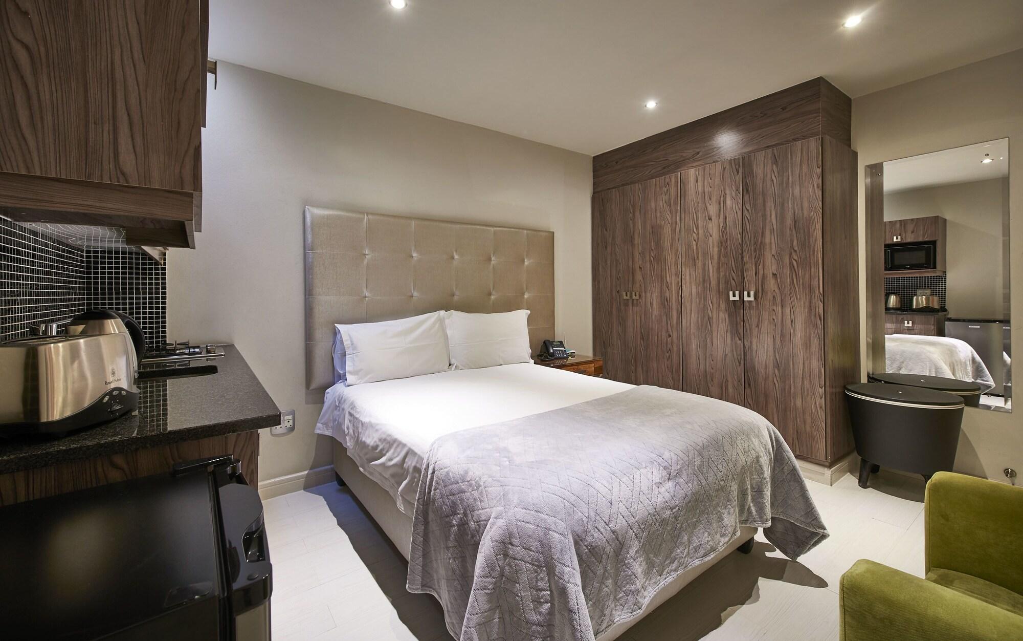 Dynasty Forest Sandown Self Catering Hotel Johannesburg Exterior photo